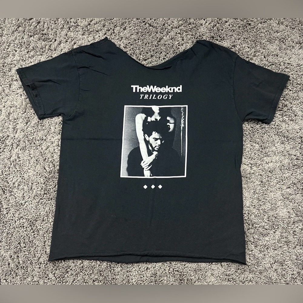 The Weeknd XO Trilogy 5 Year Anniversary Black Tee Adult XL Cut Neck And Cropped